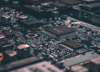 La tecnológica Nvidia despierta interés tras sus resultados, Amazon en el DJ30