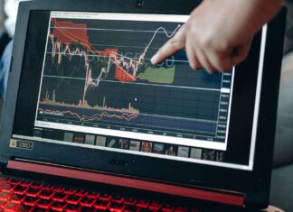 Chart Patterns That Actually Matter in Forex (And Which Ones Don’t) Chart patterns are not predictive tools. They describe how price is behaving, not where it must go.