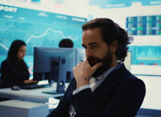 Market Uncertainty Hits New Heights Financial markets worldwide are navigating an unprecedented level of uncertainty. From Wall Street to European exchanges and emerging markets, volatility has spiked, investor confidence is wavering, and safe-haven assets are drawing more attention than ever.