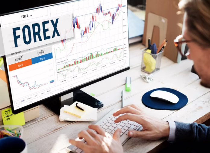 Stop losing trades to market noise. Learn the 4 essential types of stops in Forex - from Trailing to Volatility stops - to optimize your risk management strategy.